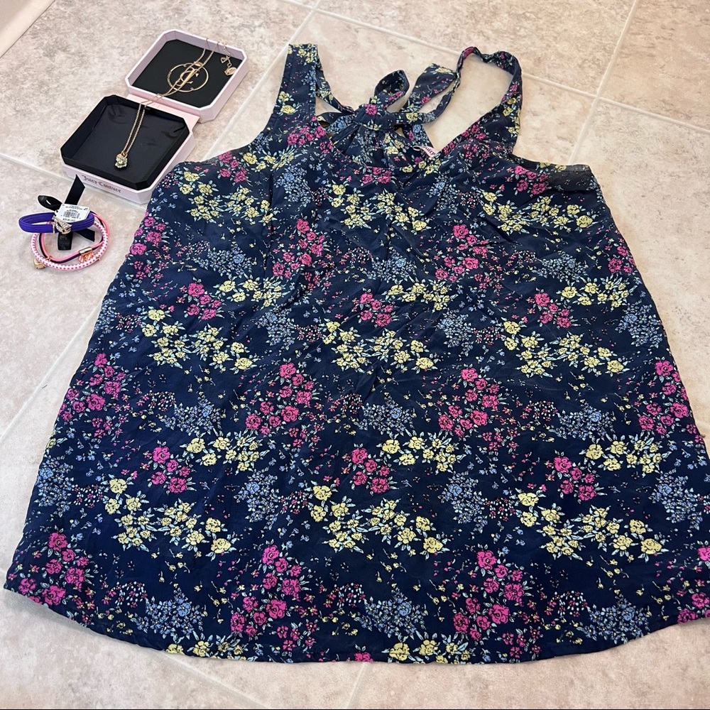Juicy Couture jewelry & top bundle